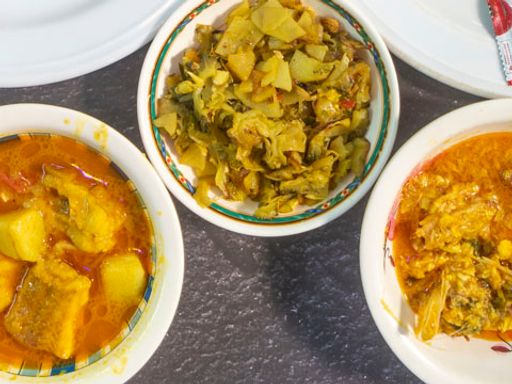 Restoranda yalangoch fotosuratlar Restoranda yalangoch fotosuratlar