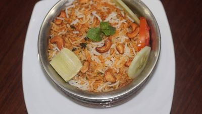 HT6-Happy Tree Hotel & Restaurant
