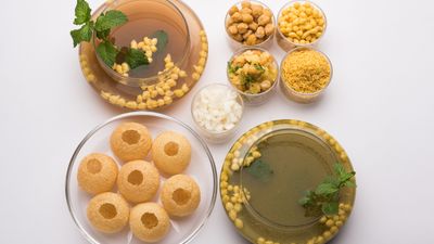 Mama Shahi Chotpoti & Fuchka