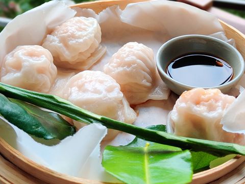 Yapon qizlari yashirin kamerani massaj qilishadi Erkaklar olomon onlayn bir joja sikish