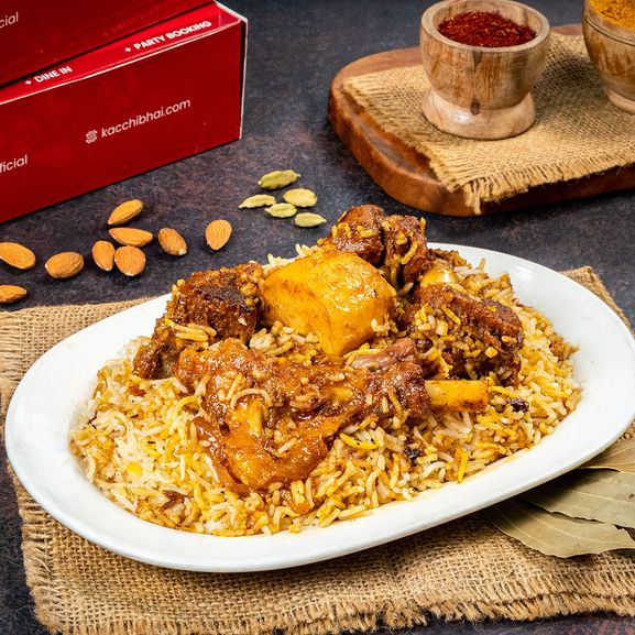 বাসমতী কাচ্চি বিরিয়ানি 