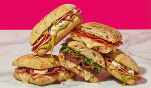 Panini na Pranýři by HeroBite