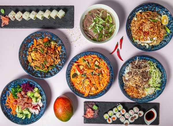 Minh Dang sushi a wok