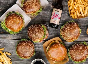 Regal Burger - Galerie Harfa