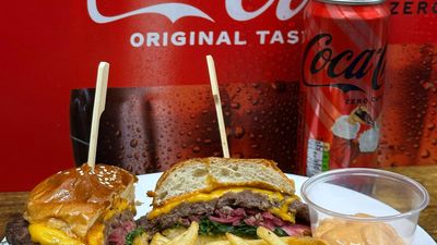 Burger&Quesadilla/kuftha.cz