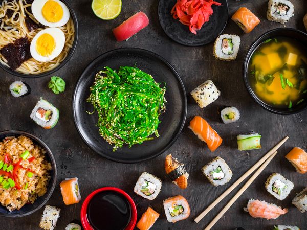 Happy Noodles & Sushi