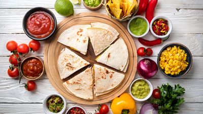 Mex & dogye bistro