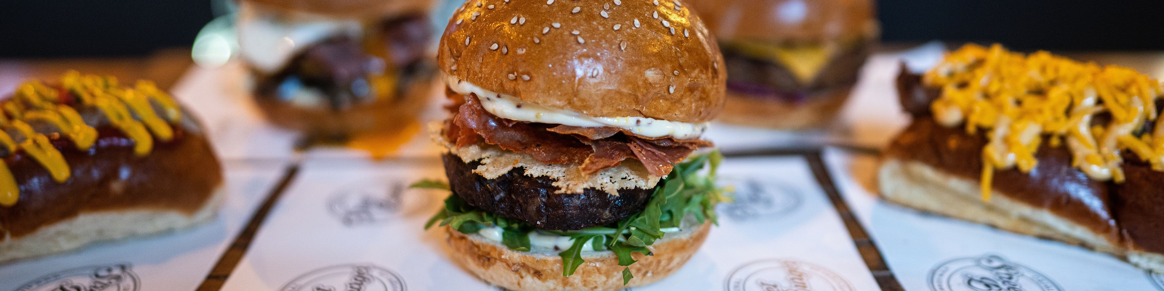 Street Burger Bistro Delivery in Prague Online Menu Dáme jídlo