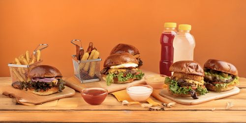 Hey, Burgers