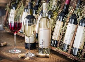 TURET Wine Bar & Bistro