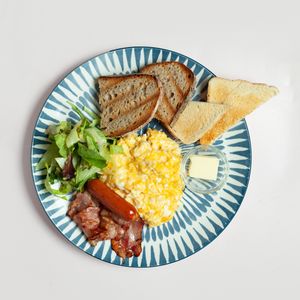 Scrambled eggs with bacon