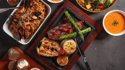 Outback Steakhouse (Entertainment Building)