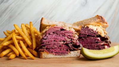 Morty's Delicatessen (Jardine House)