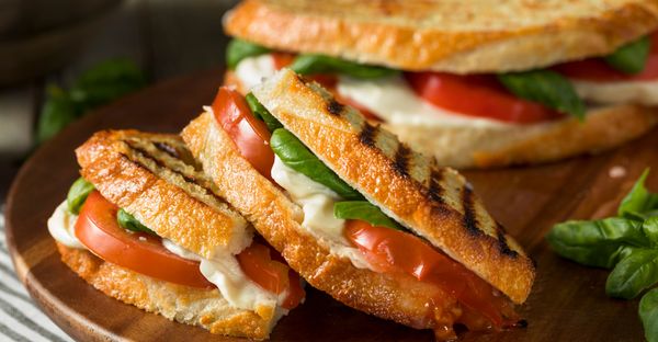 Breakfast by Flatyesz