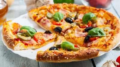 m PIZZA