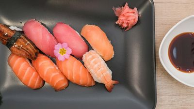 NA-GA Sushi & Wok Bar