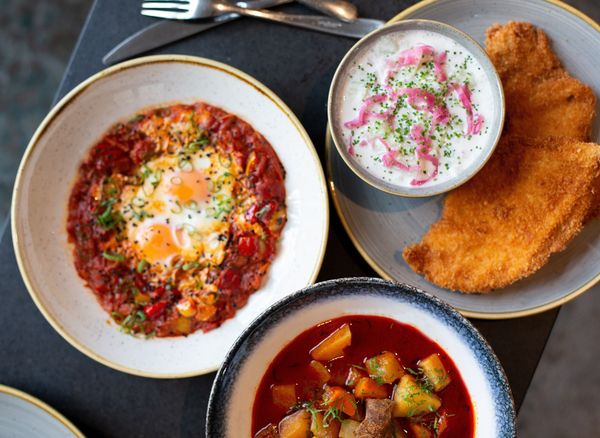 Séf Asztala - Kossuth tér