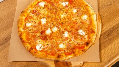 Pizza by Contrast