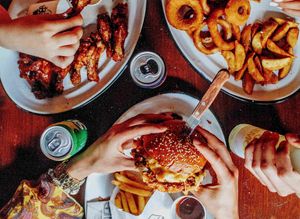 Deep Burger | Füge Udvar