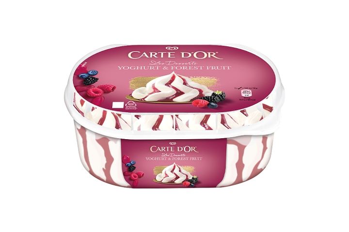 Carte D'Or Yogurt Ice Cream with Forest Fruit Sauce and Candied Forest Fruit Pieces 825 ml