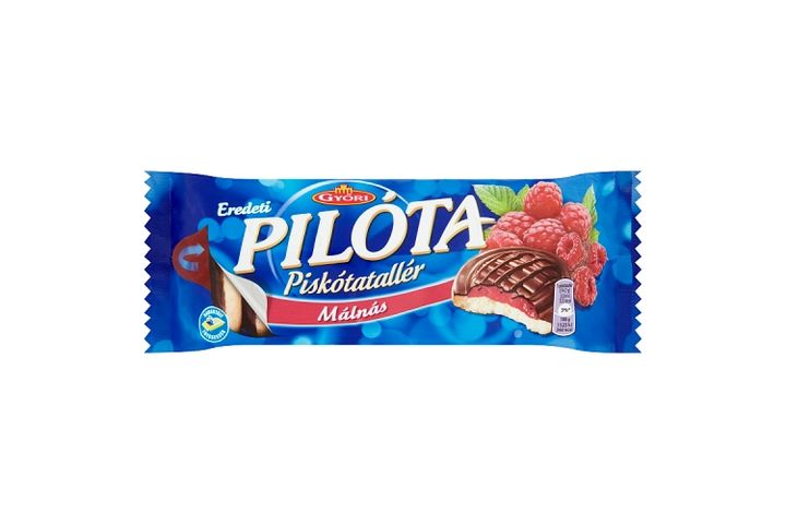 Győri Pilóta Raspberry Flavoured Sponge Crowns 147 g