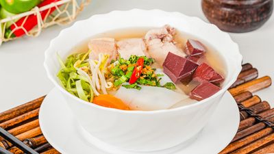 អ៊ីពៅលក់បបរ (តាកែវ)