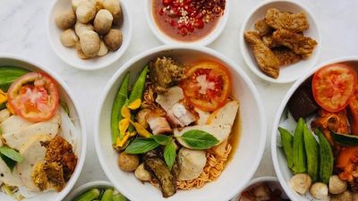 នំបញ្ចុកខួរក្ដាមម៉ាក់លីដា (កំពង់ចាម)