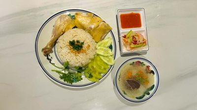 ចាន់នីលក់បាយ និងម្ហូបកម្មង់ (ប៉ោយប៉ែត)