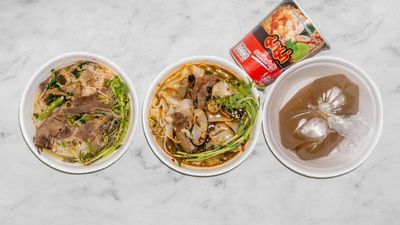 វិចិត្រ​ គុយទាវខ្មែរ-ថៃ (ប៉ោយប៉ែត)