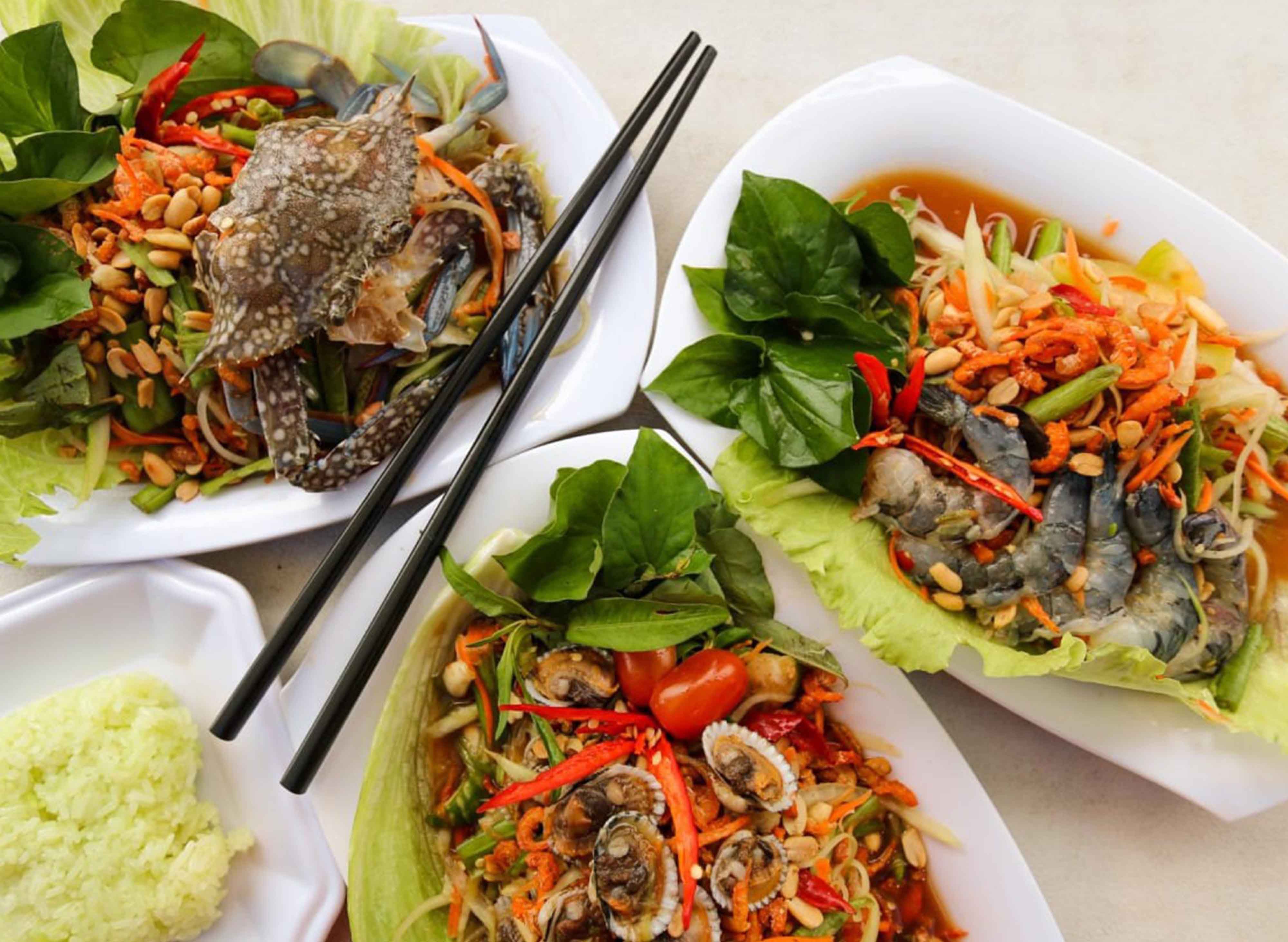 បុកល្ហុងរថភ្លើង (ផ្លូវ 598) vendor logo