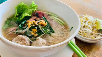 អាហារដ្ឋាន ម្ហូបបួសម៉ីគួយ (ពោធិ៍សាត់)