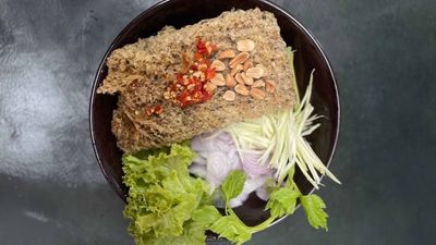 Nhoam Oun Phoung Ros Cheat Mchas Derm (St. Solar)