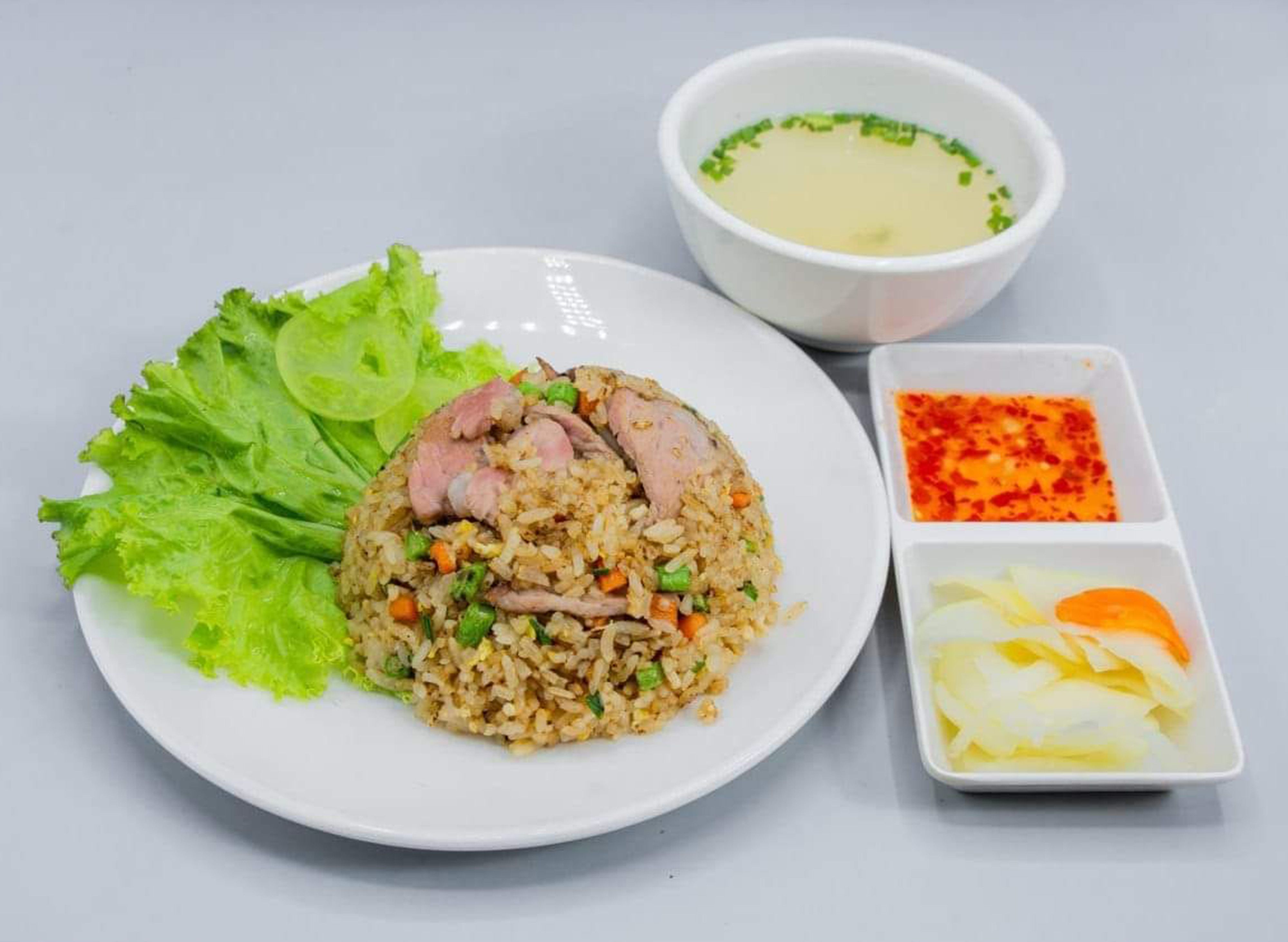 កូនពៅលក់ម្ហូបកុម្មុង់ (តាកែវ) vendor logo