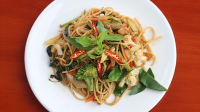 អាហារដ្ឋាន ជីងប៉ាវ (ប៉ោយប៉ែត)