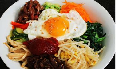 ភោជនីដ្ឋាន ផ្ទះបាយម៉ាណា (បាត់ដំបង)