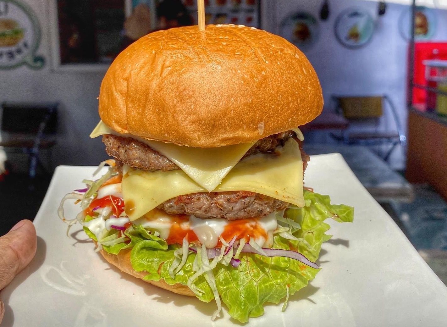 LJ Burger (ສົມຫວັງ) vendor logo