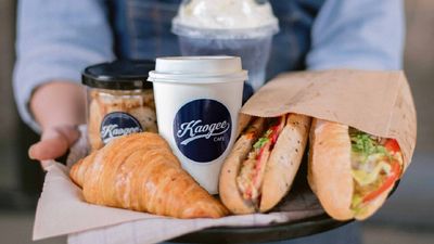 Kaogee Cafe (Phiawat)