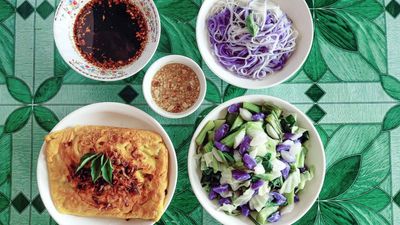 ແນມເຫຼືອງເຂົ້າປຸ້ນຮ້ອນນາງນ້ອຍ