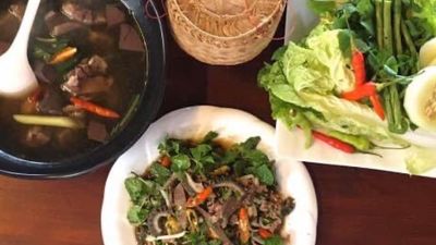 ຮ້ານ ເຝີເຂົ້າປຽກຂ້າງໂຮງໝໍ