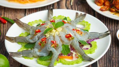 ກຸ້ງເເຊ່ນໍ້າປາ By ອິນເຕີ