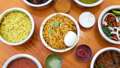 Flavours & Spices (ອົງຕື້)