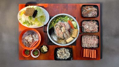 ຮ້ານ ຊີ້ນດາດດອກຄູນ