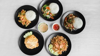 ຮ້ານ ຜັດໄທຂ້າງວັດ
