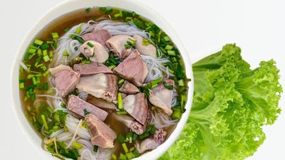 ແມ່ໝອນເຂົ້າປຸ້ນນ້ຳແຈ່ວ