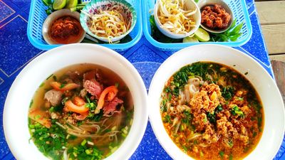 ຮ້ານ ເຂົ້າຊອຍເມືອງສິງ ຕົ້ນຕຳລັບ