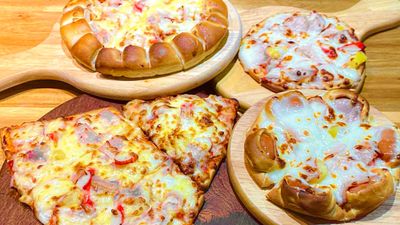 Pizza Cheese Boom Laos