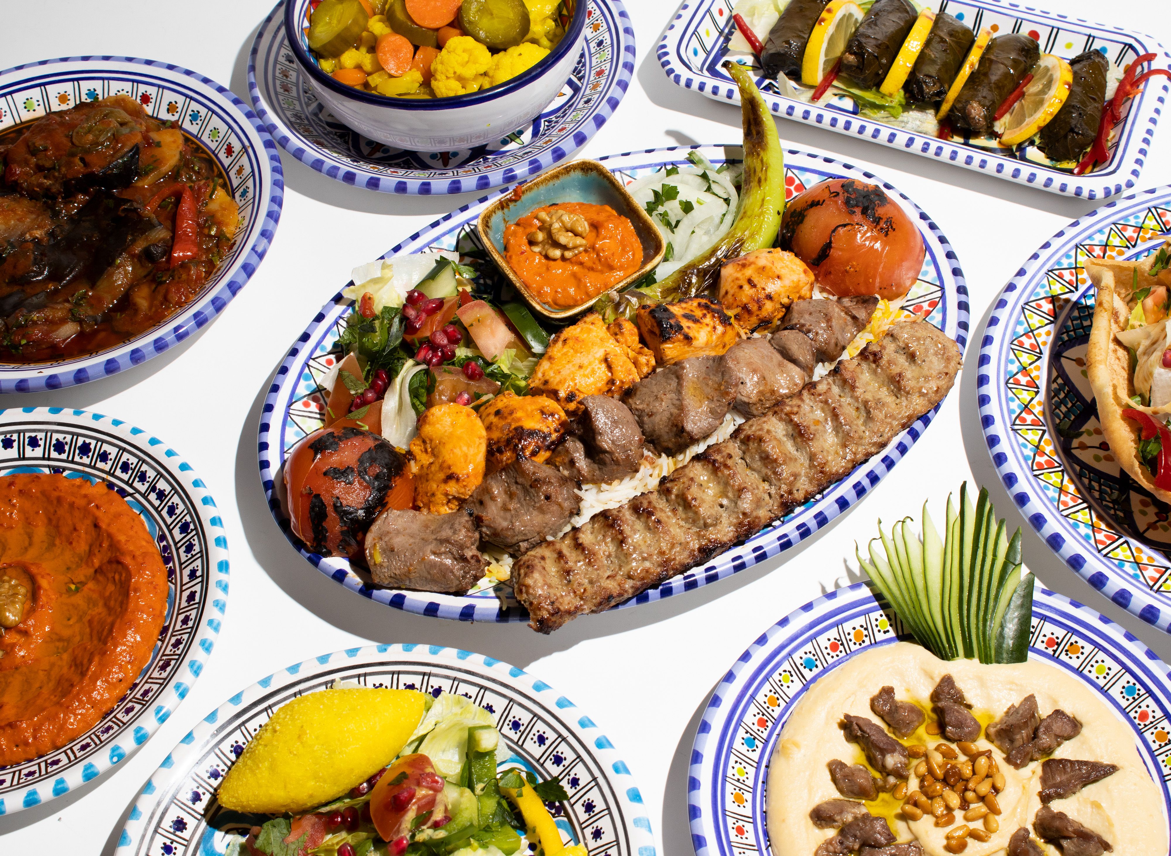 Ayol kiyimidagi onlayn erkak porno Mushuk Kandelaki