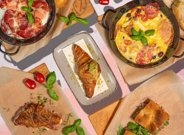 Tesla Coffee & Concept