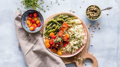 OSSI‘S BOWL&STREEDFOOD