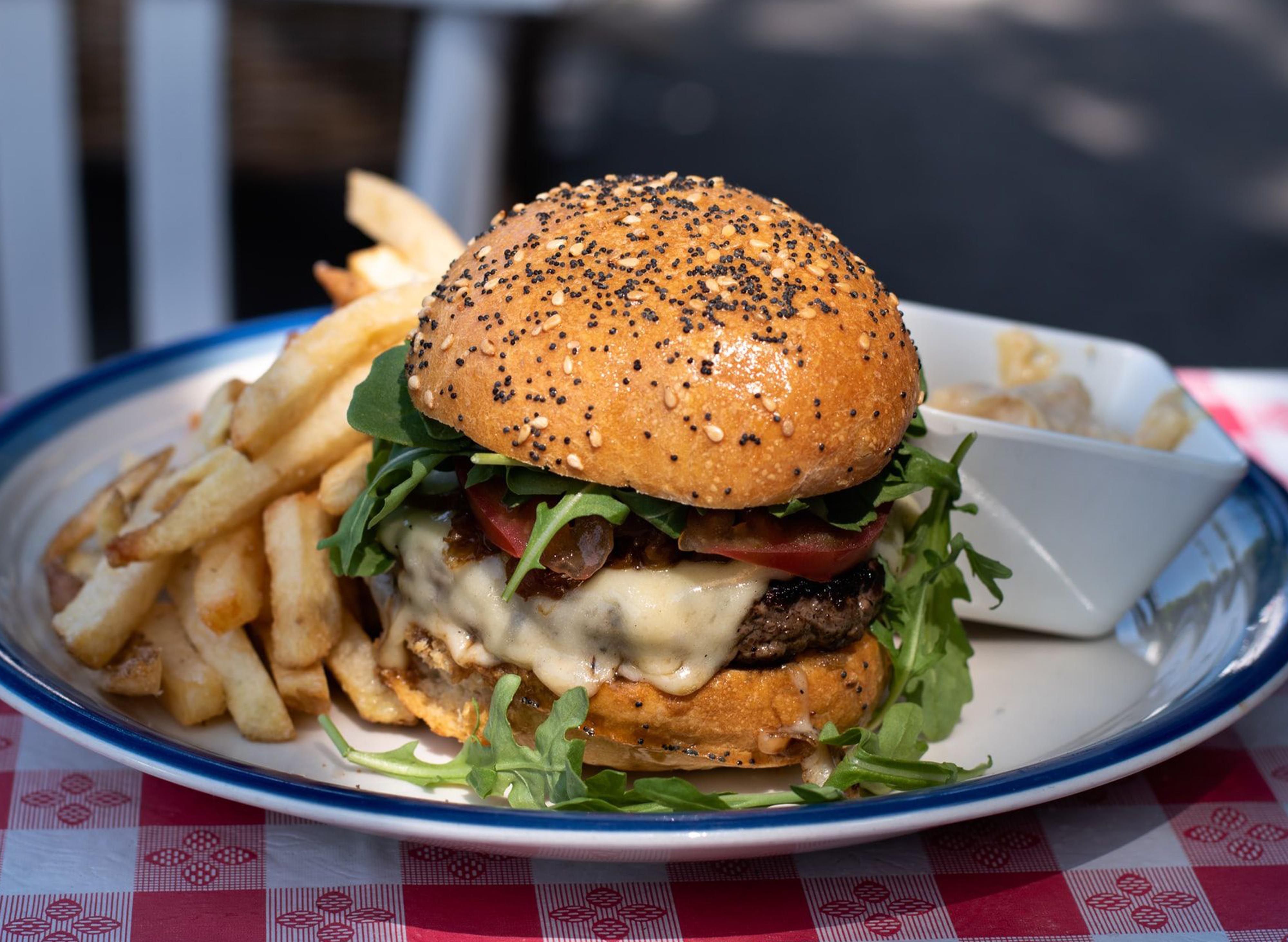 Burger Lounge by Pommes Boutique vendor logo